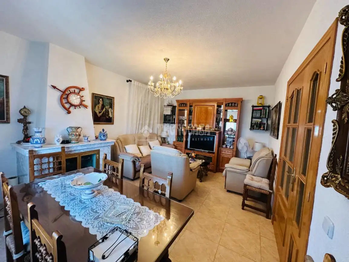 Sala de estar de Casa o chalet en venta en Escalona con Calefacción, Piscina y Amueblado