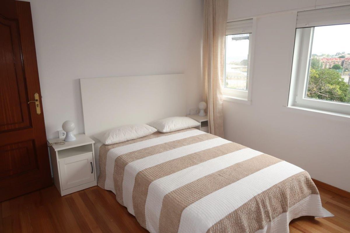 Bedroom of Flat to rent in A Coruña Capital   with Parquet flooring, Furnished and Balcony