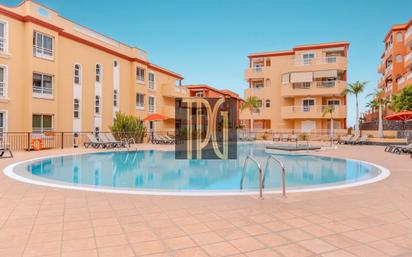 Piscina de Apartament en venda en Adeje amb Aire condicionat, Moblat i Balcó