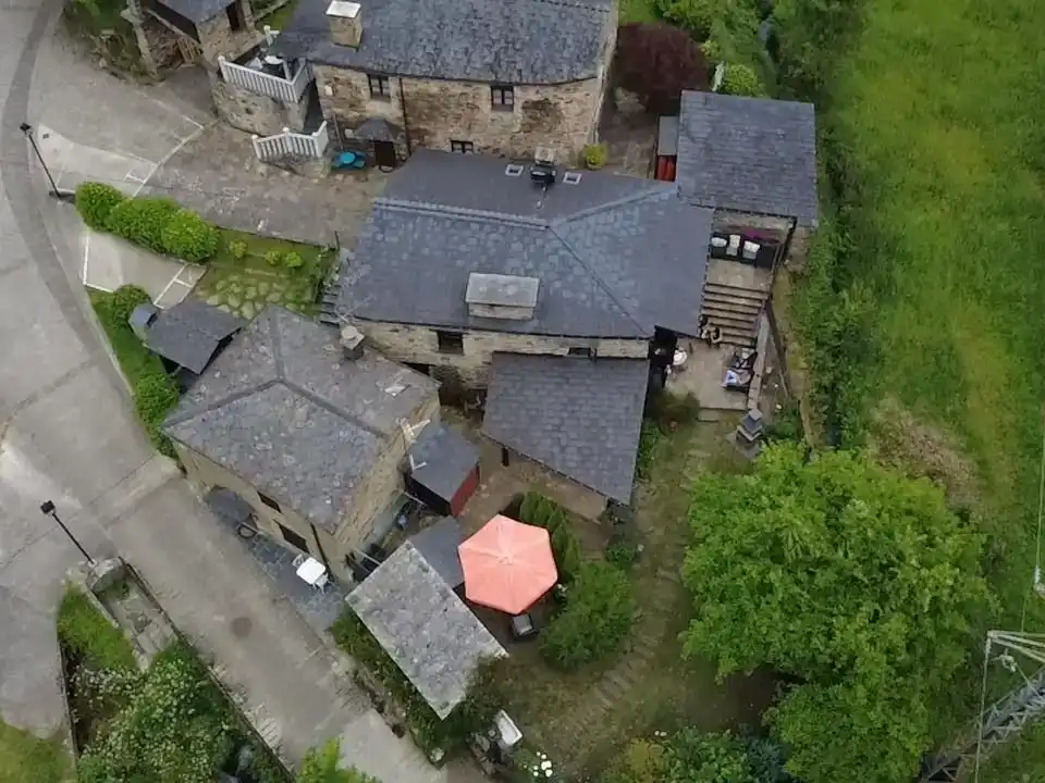 Vista exterior de Planta baixa en venda en Taramundi amb Aire condicionat i Balcó