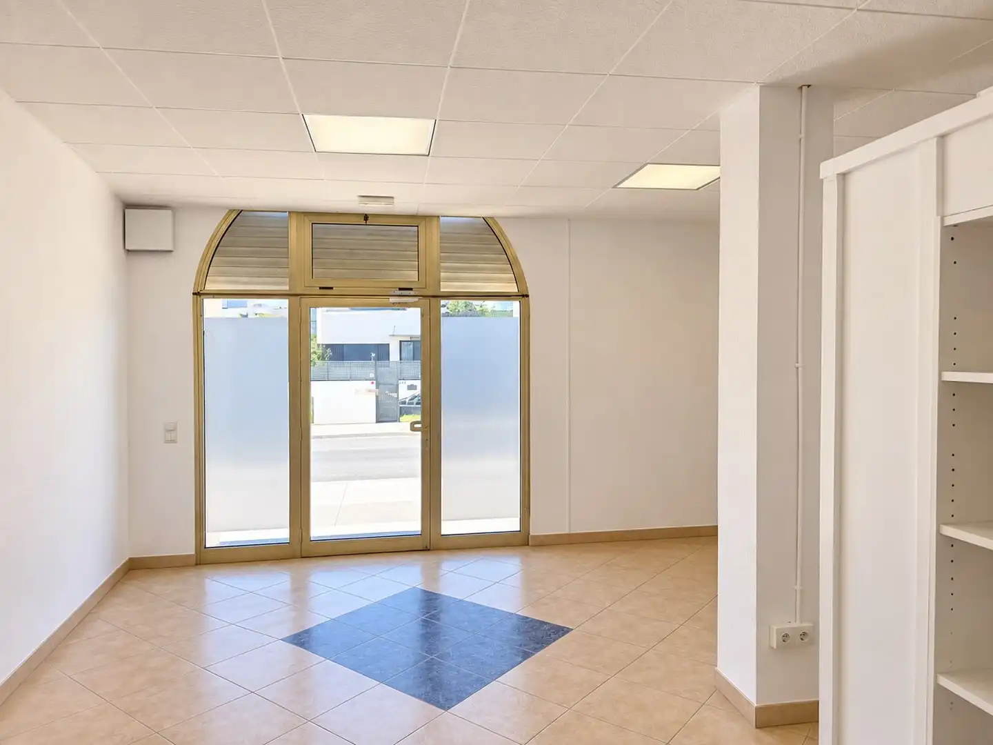 Business premises for sale in Miami Platja, imagen 5