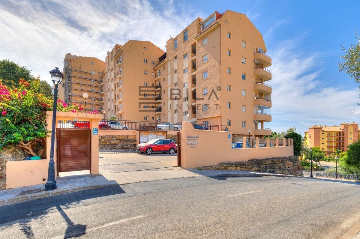 Vista exterior de Piso en venta en Fuengirola con Aire acondicionado, Terraza y Piscina