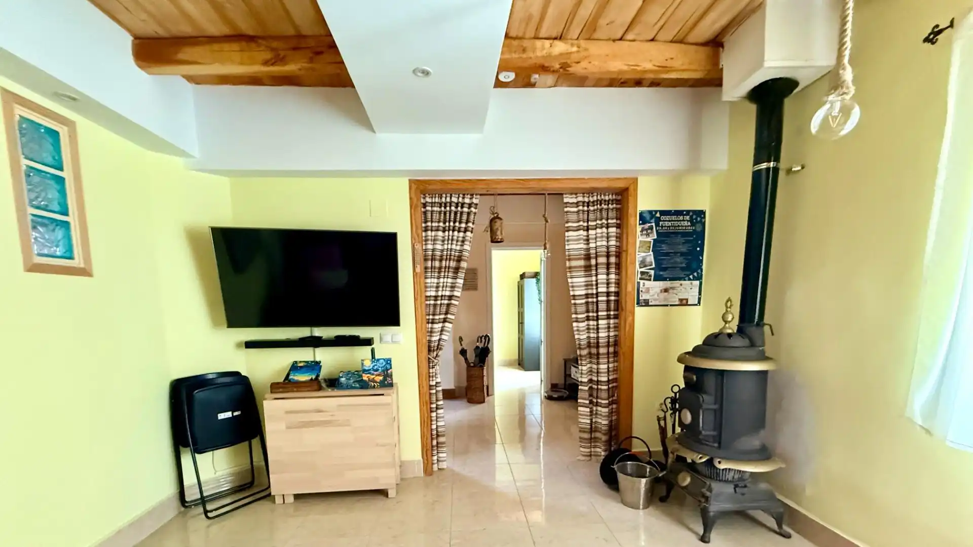 Sala de estar de Casa o chalet en venta en Cozuelos de Fuentidueña con Alarma