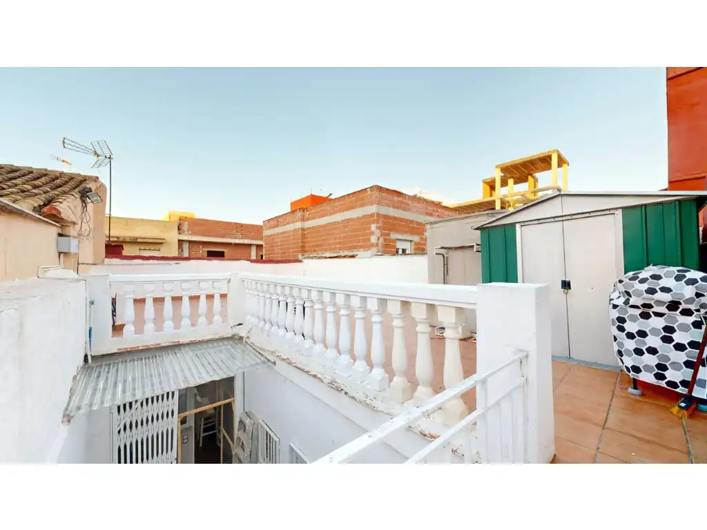 Vista exterior de Casa o chalet en venta en Torrent con Terraza
