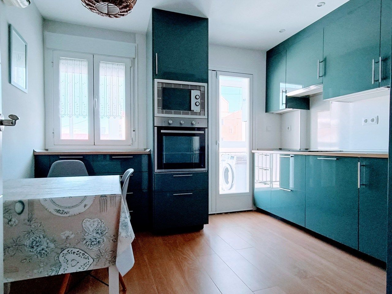 Kitchen of Flat to rent in  Madrid Capital  with Air Conditioner, Heating and Parquet flooring