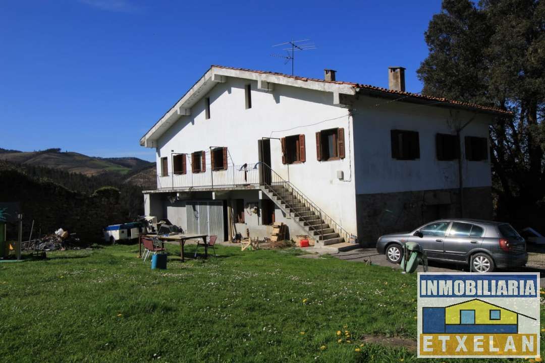 Exterior view of Country house for sale in Munitibar-Arbatzegi Gerrikaitz  with Private garden, Storage room and Balcony