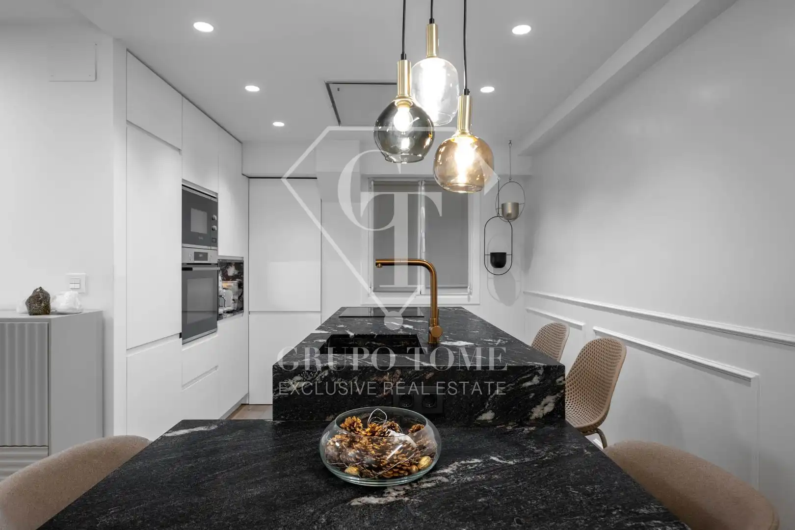 Cocina de Piso en venta en Donostia - San Sebastián  con Calefacción y Balcón