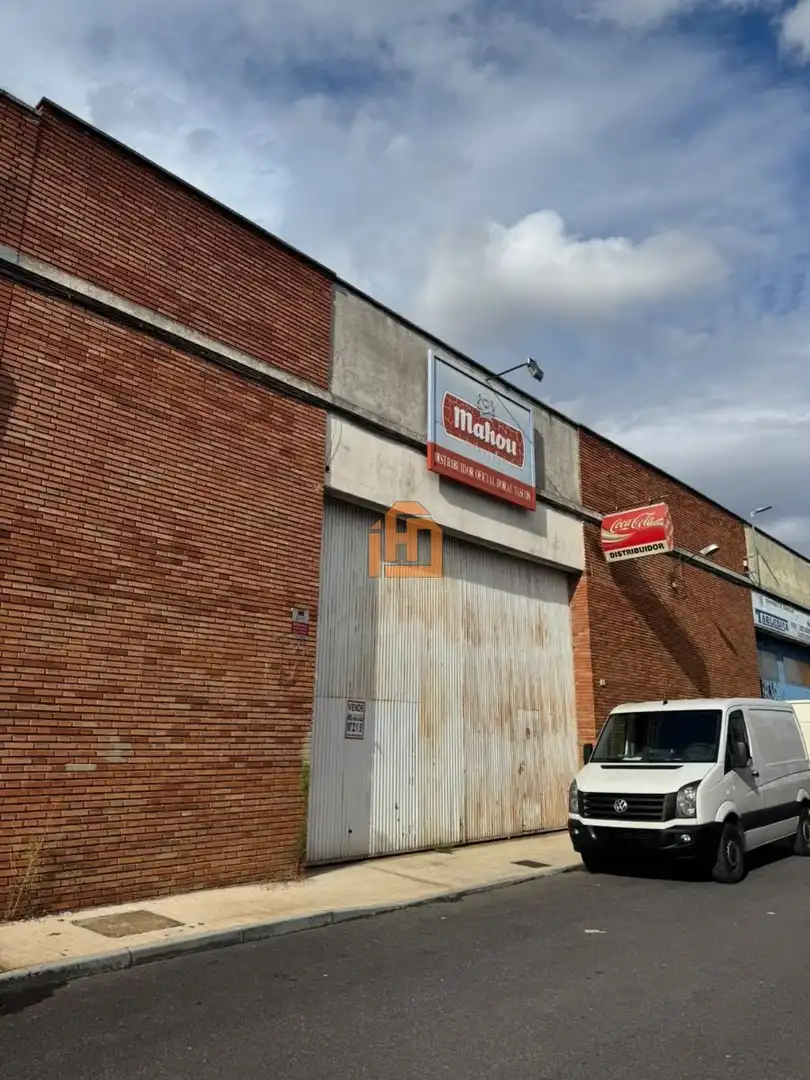 Industrial building for sale in Calle San Roque