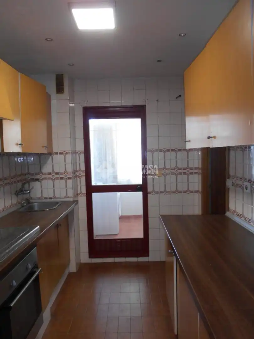 Kitchen of Flat for sale in Móstoles  with Heating, Parquet flooring and Terrace