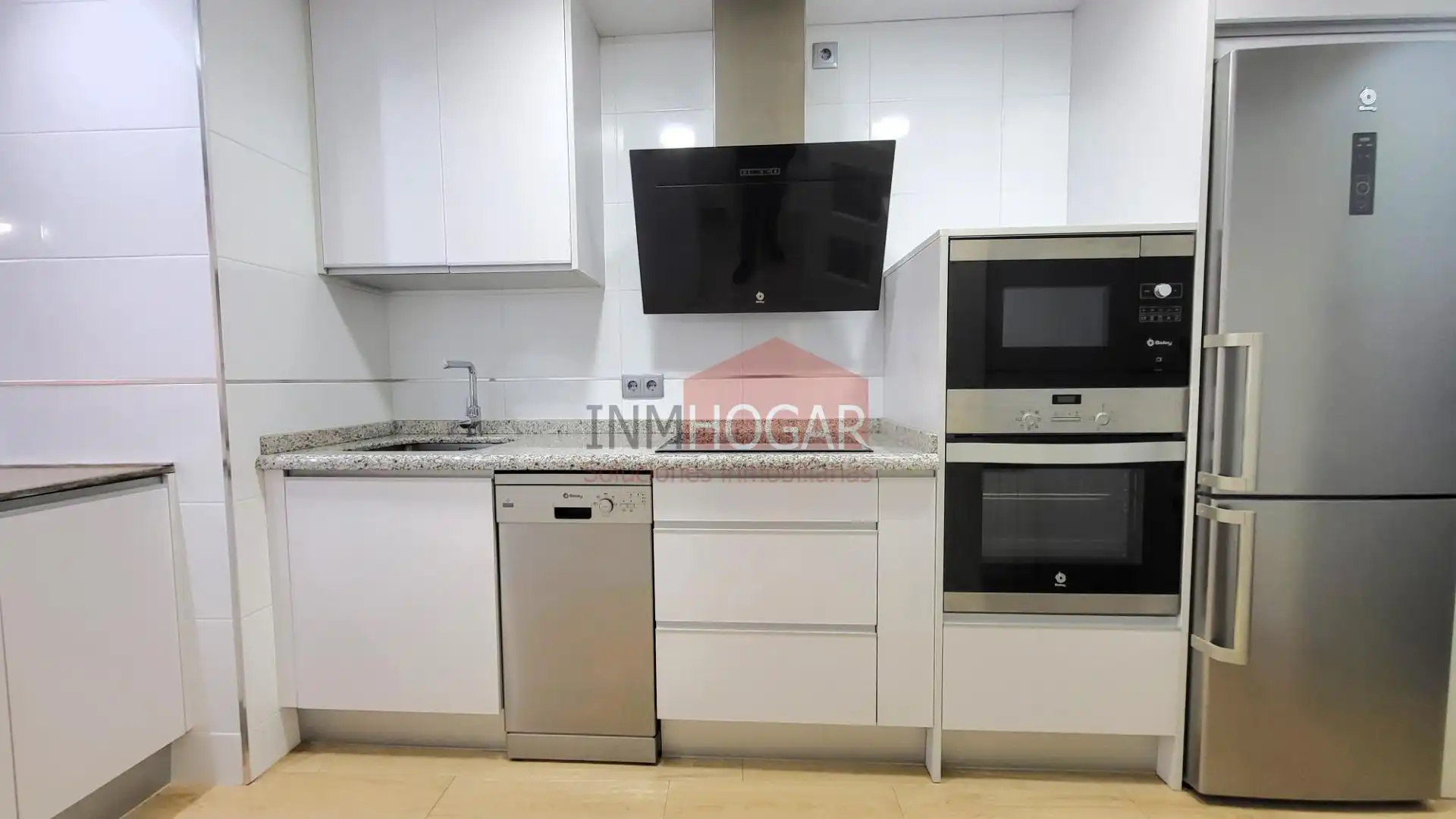 Cocina de Piso en venta en Ávila con Calefacción, Trastero y Balcón