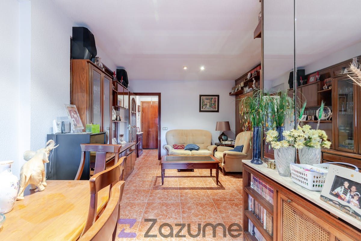 Living room of Flat to rent in  Madrid Capital  with Heating, Private garden and Terrace
