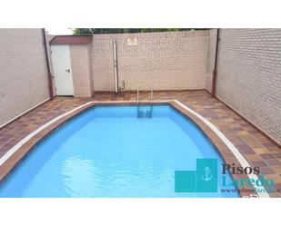 Swimming pool of Single-family semi-detached to rent in Laredo  with Heating, Private garden and Furnished