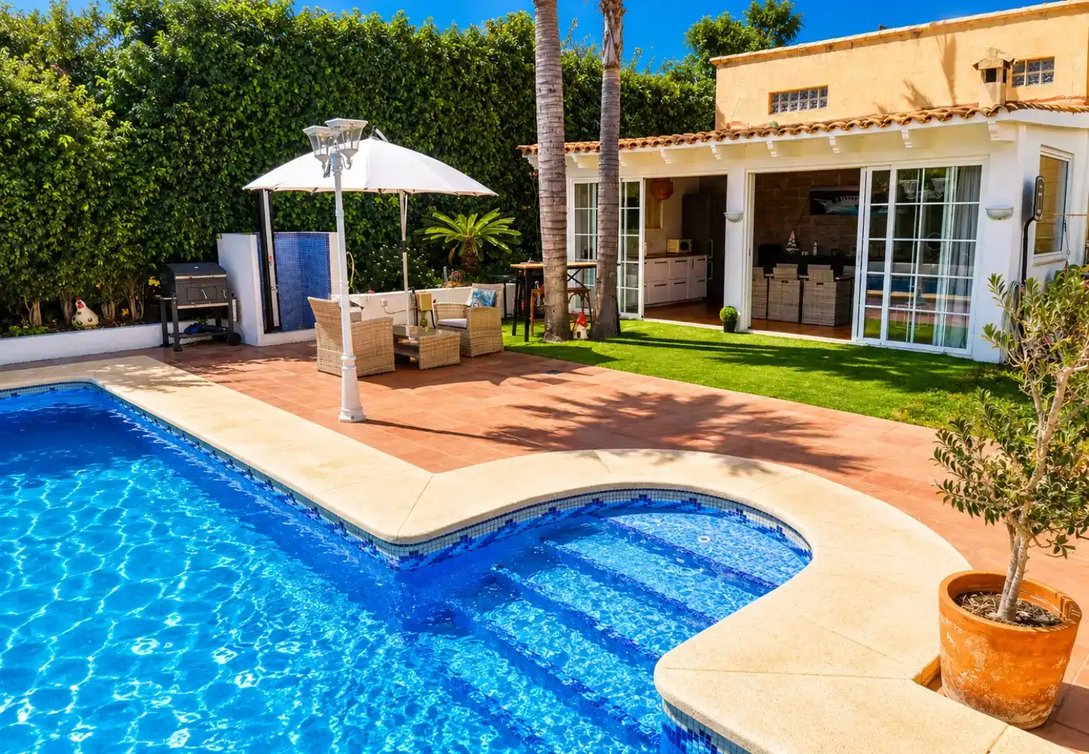 Piscina de Casa o xalet en venda en L'Alfàs del Pi amb Aire condicionat, Terrassa i Piscina