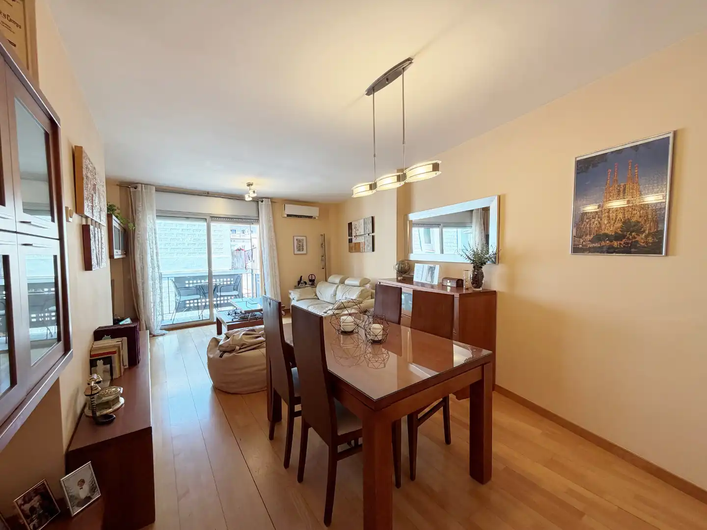 Exterior view of Flat for sale in Barcelona  with Air Conditioner, Heating and Furnished