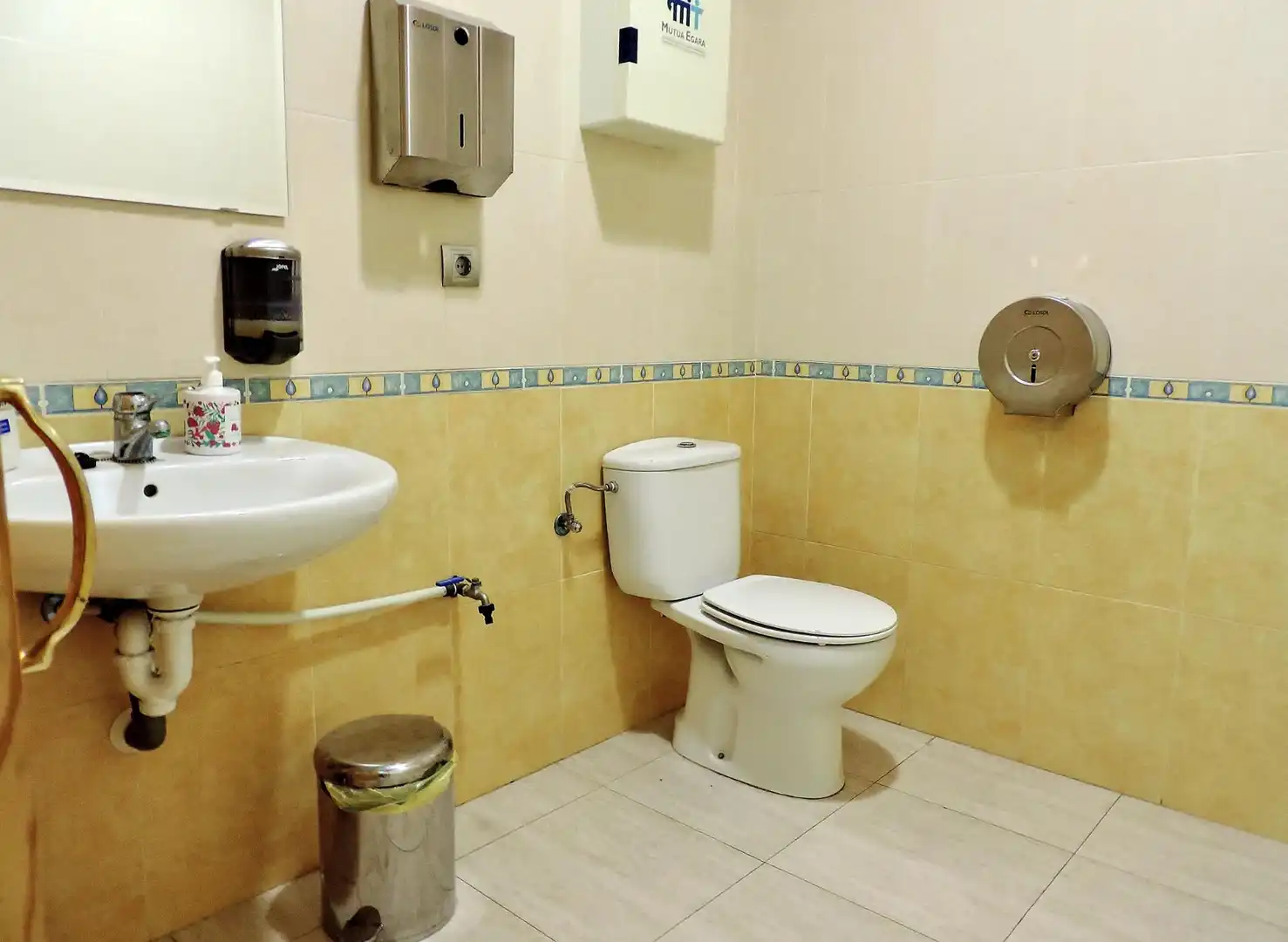 Bathroom of Commercial properties for sale in Almería  with Air Conditioner and Furnished