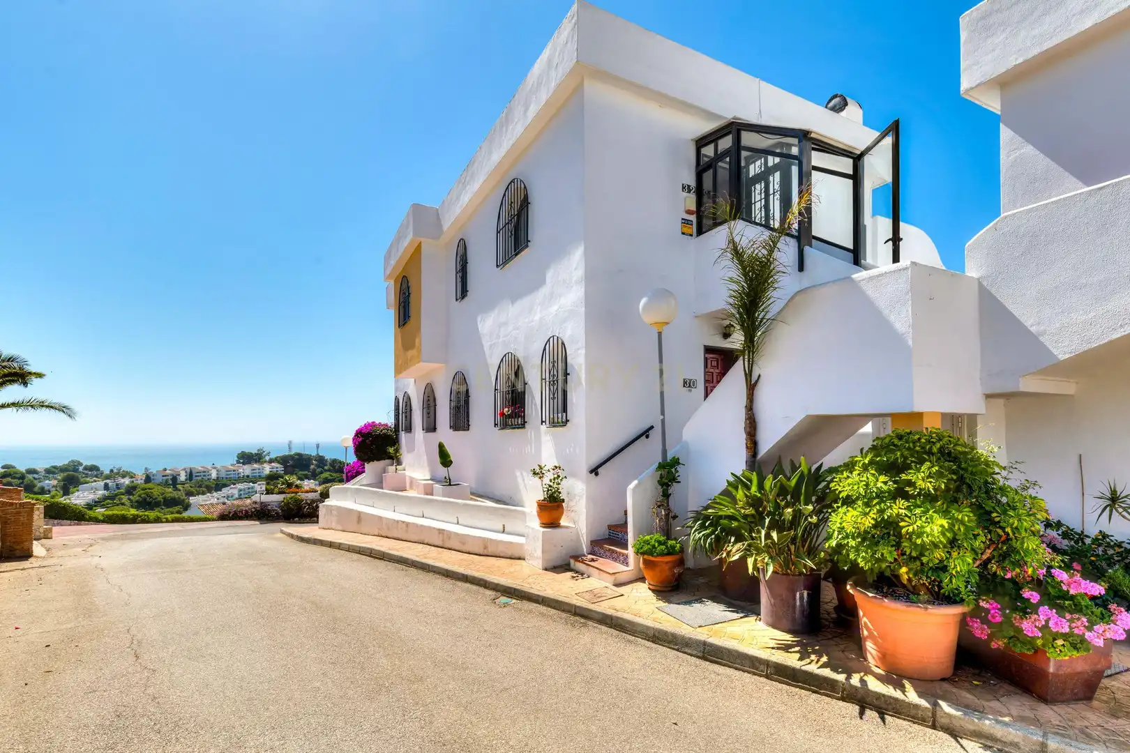Vista exterior de Apartament en venda en Mijas amb Aire condicionat i Alarma