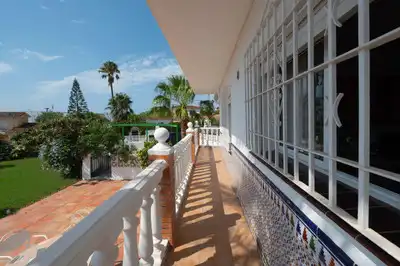 Vista exterior de Casa o chalet en venta en Torremolinos con Aire acondicionado, Calefacción y Jardín privado