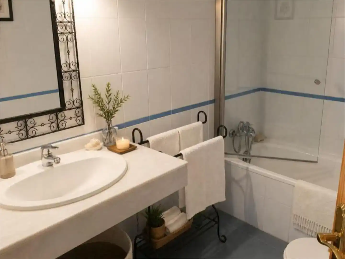 Bathroom of Flat for sale in  Granada Capital