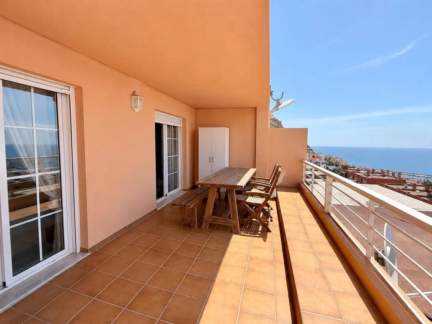 Terrasse von Wohnung zum Verkauf in Roquetas de Mar mit Klimaanlage, Terrasse und Möbliert