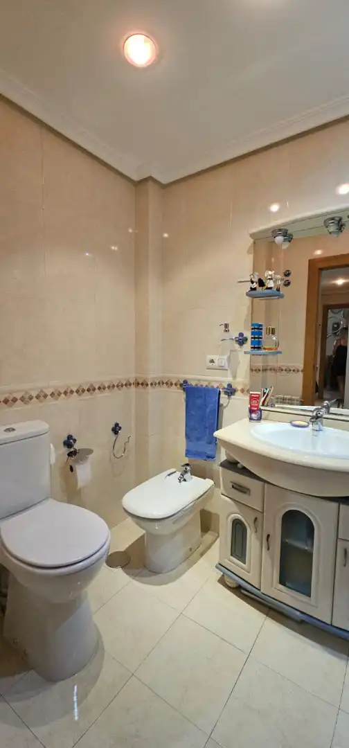 Baño de Piso en venta en Puertollano con Calefacción y Amueblado
