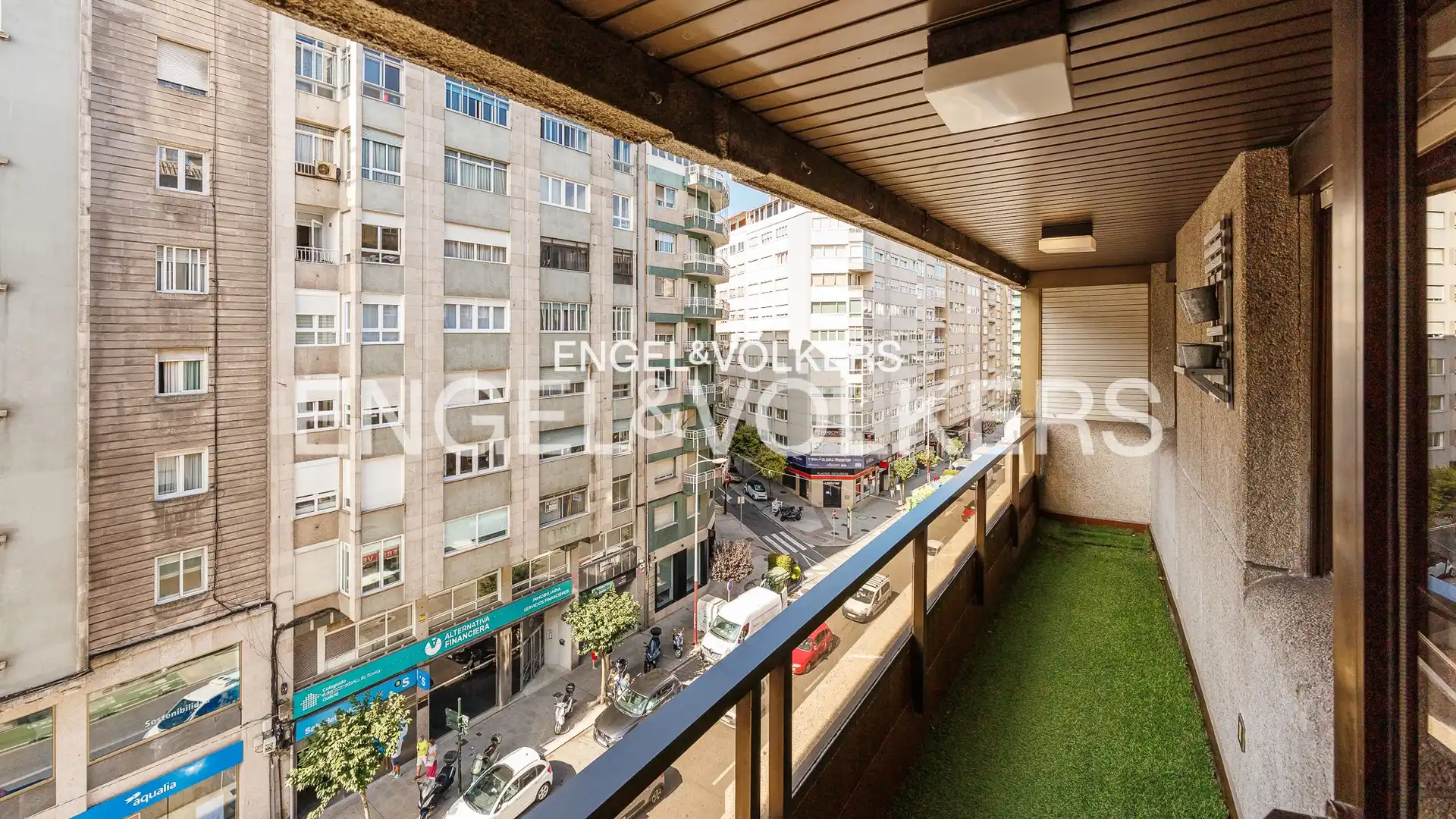 Außenansicht von Wohnungen zum Verkauf in Vigo  mit Heizung, Parkett und Terrasse