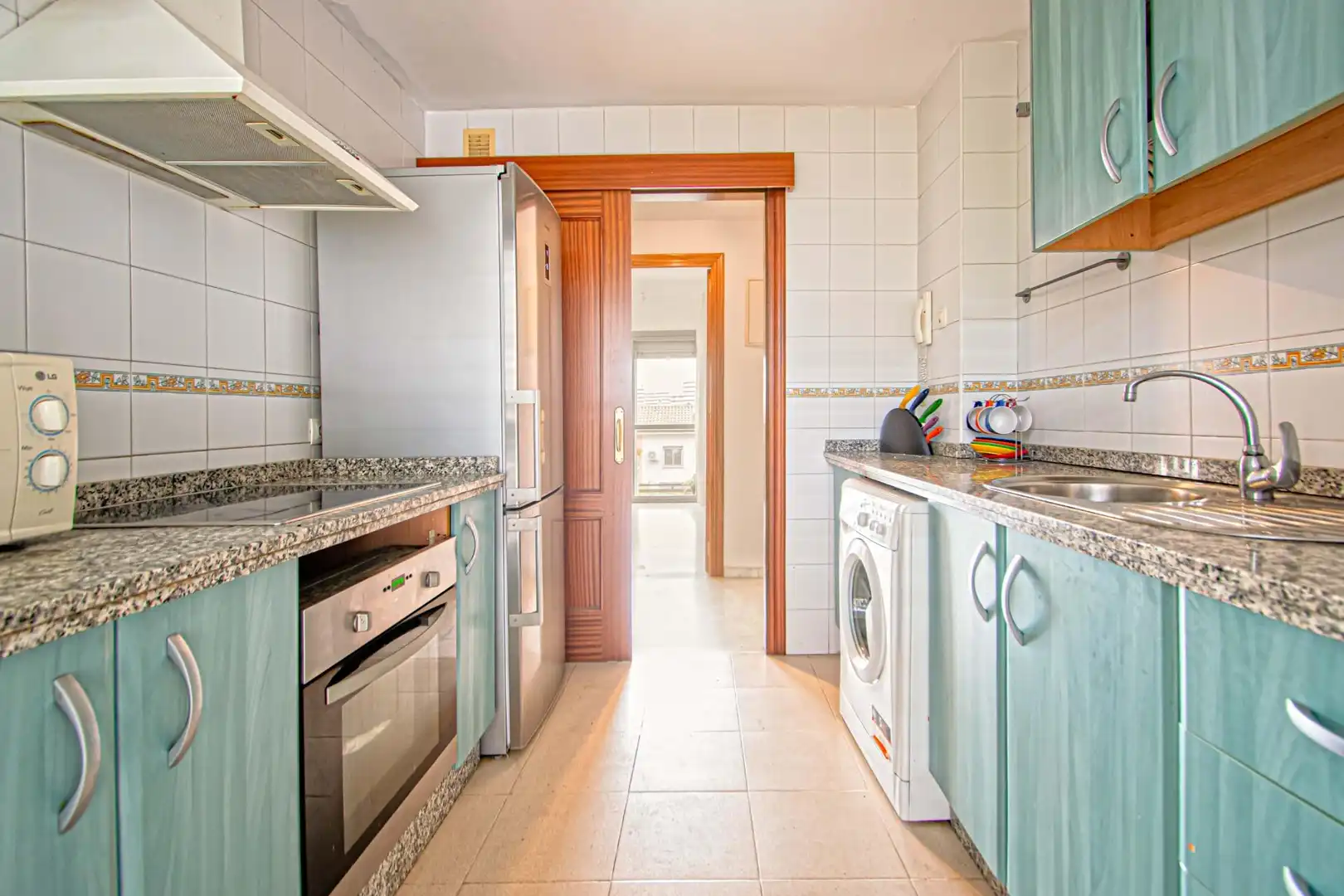 Kitchen of Flat for sale in Sevilla  with Air Conditioner, Storage room and Balcony