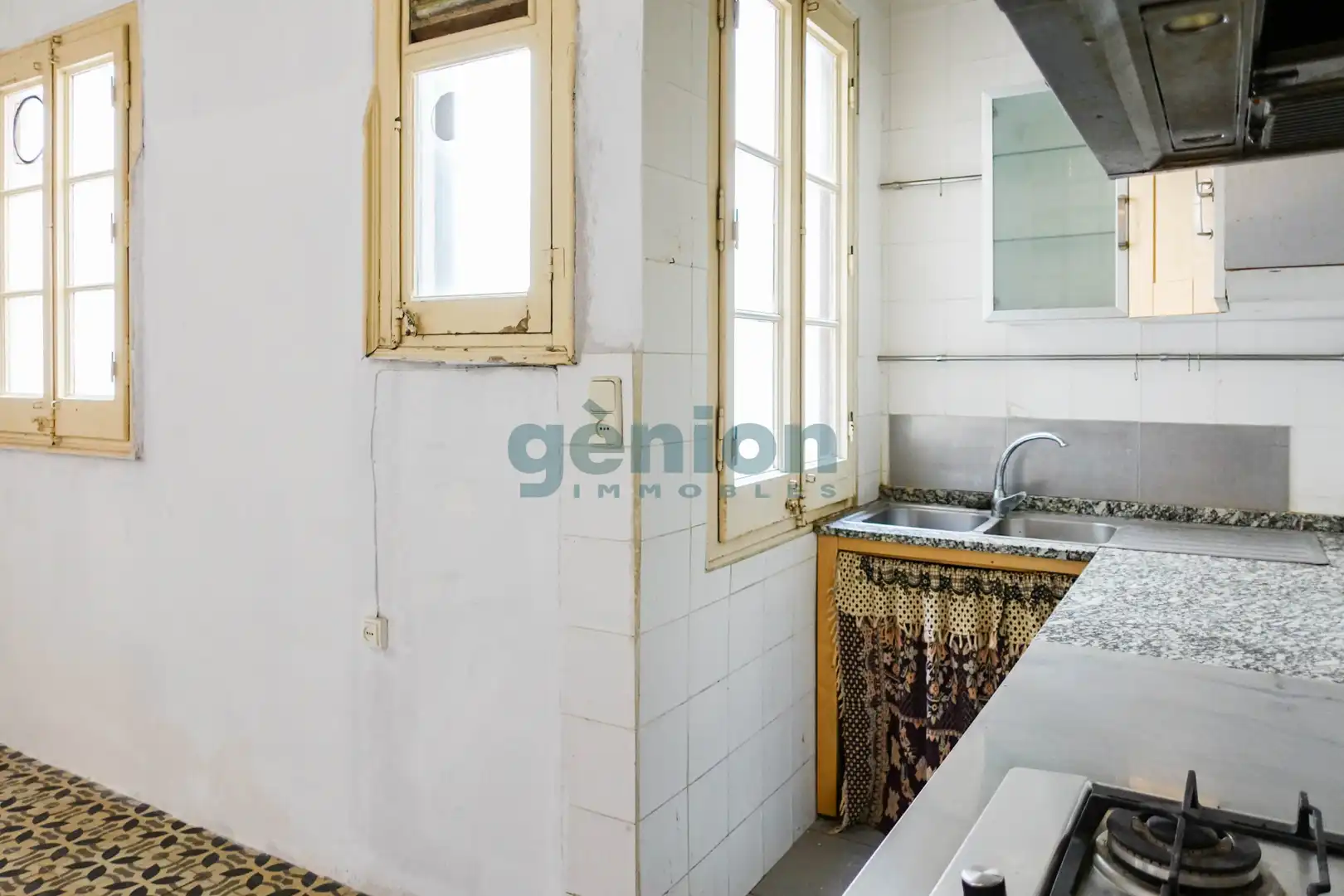 Cocina de Piso en venta en Girona con Calefacción, Terraza y Balcón
