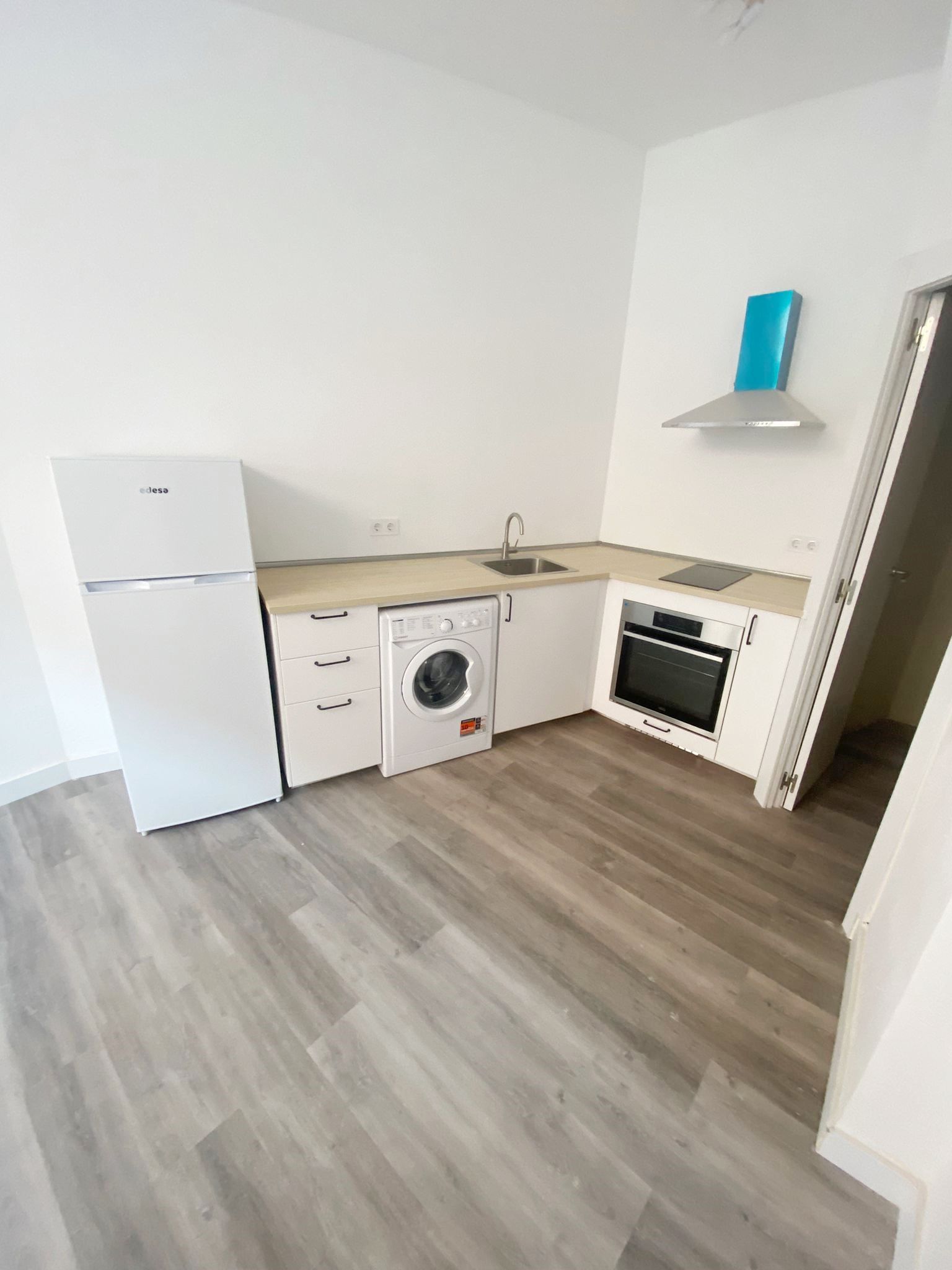 Cocina de Local en venta en  Madrid Capital