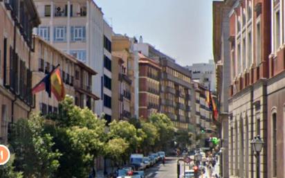 Vista exterior de Apartament en venda en  Madrid Capital amb Calefacció i Parquet