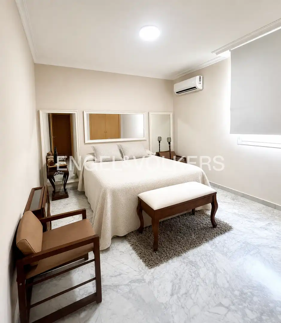 Bedroom of Attic for rent in Sevilla  with Air Conditioner, Heating and Terrace