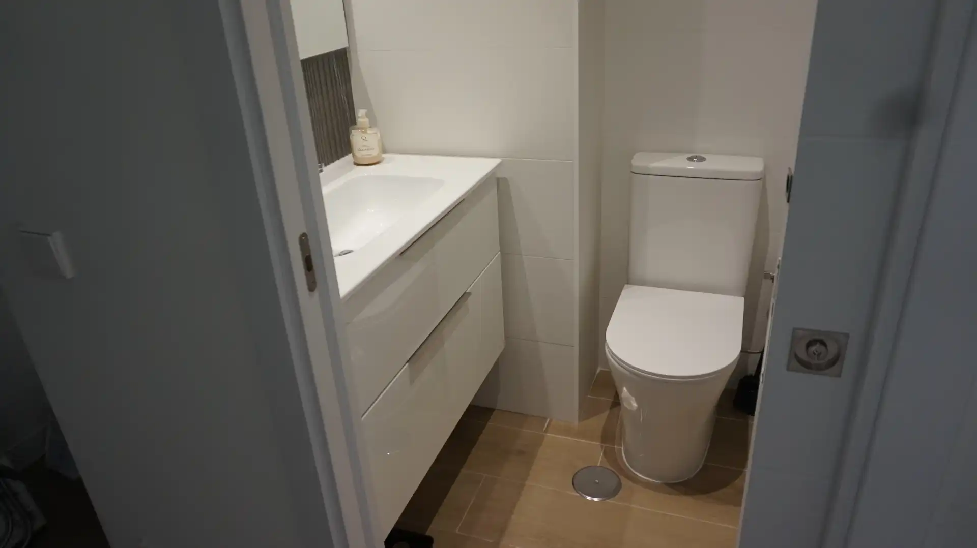 Bany de Pis en venda en Madrid amb Aire condicionat, Calefacció i Moblat