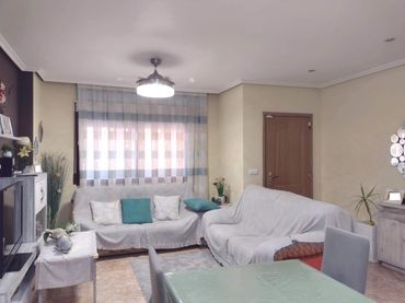 Casa amb balcó en venda a Pedanías Este