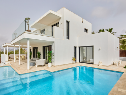 Piscina de Casa o xalet en venda en Santa Eulària des Riu amb Jardí privat, Terrassa i Piscina