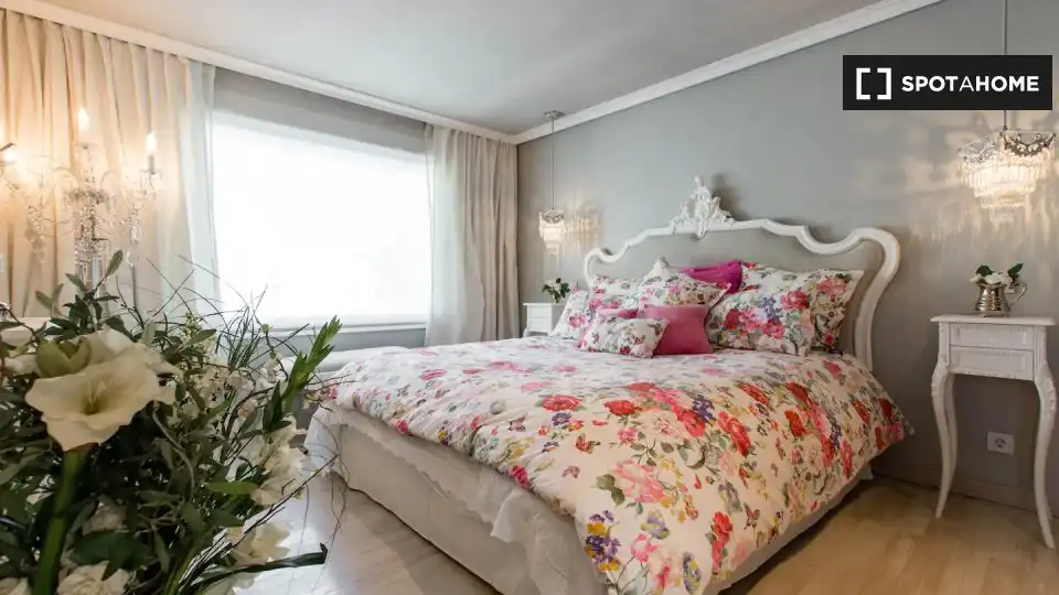 Habitación de Apartamento para compartir en Torrelodones con Aire acondicionado, Terraza y Amueblado