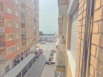 Vista exterior de Pis en venda en Sagunto / Sagunt amb Aire condicionat i Balcó