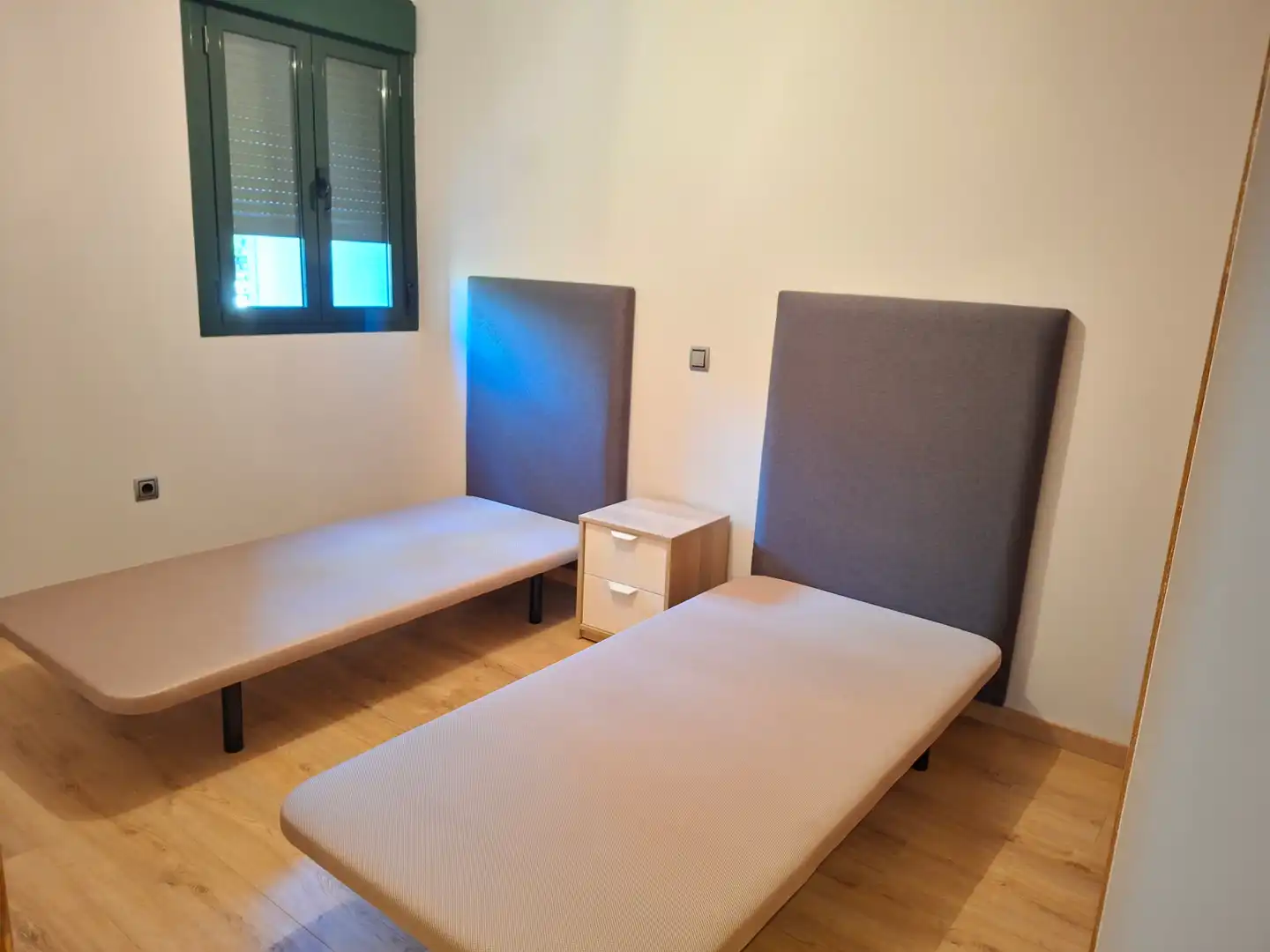 Habitación de Piso de alquiler en Pinto con Aire acondicionado, Calefacción y Trastero