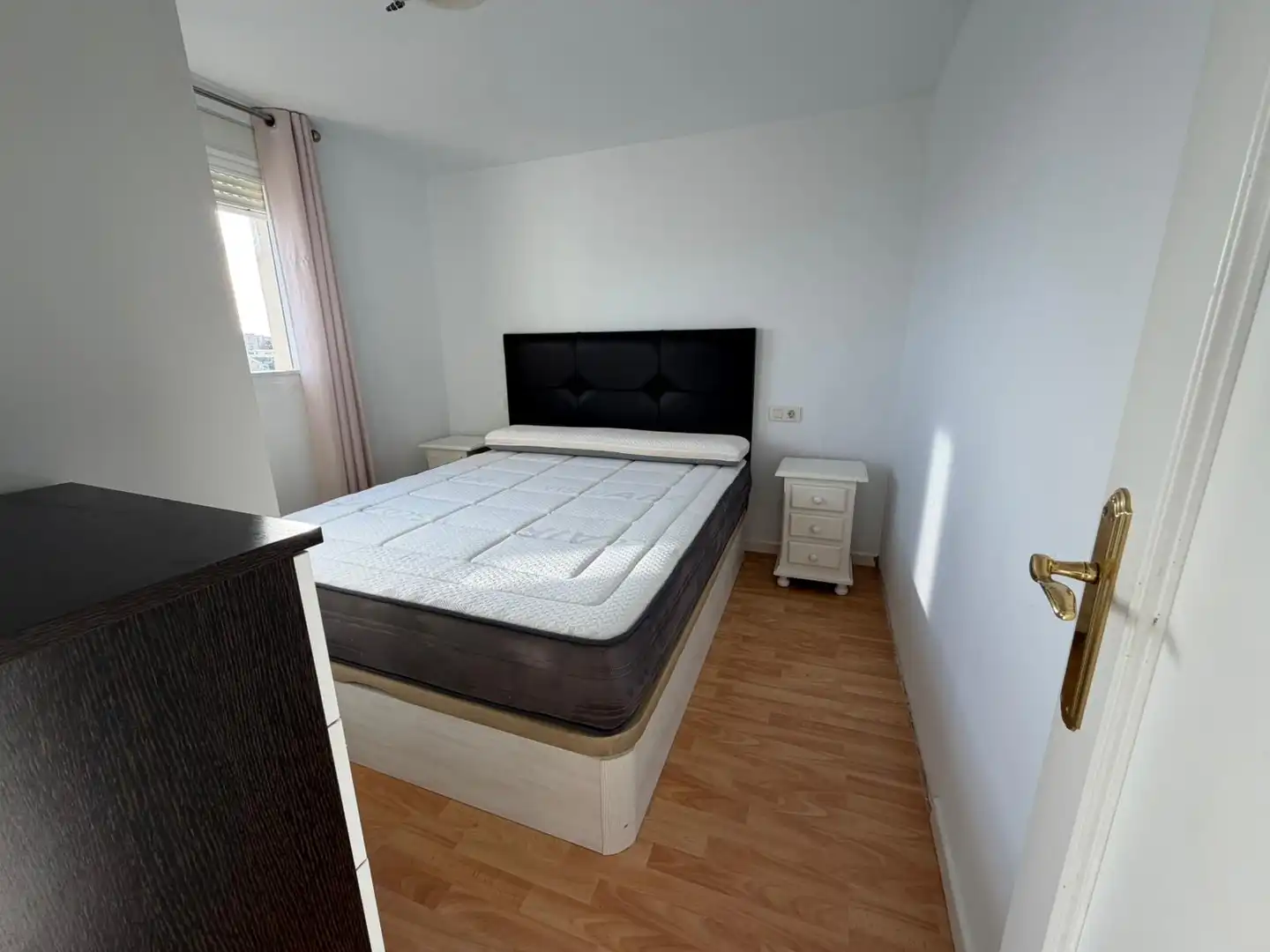 Habitación de Apartamento en venta en Estepona con Aire acondicionado, Amueblado y Horno
