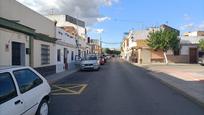 Vista exterior de Casa adosada en venda en Guillena amb Terrassa