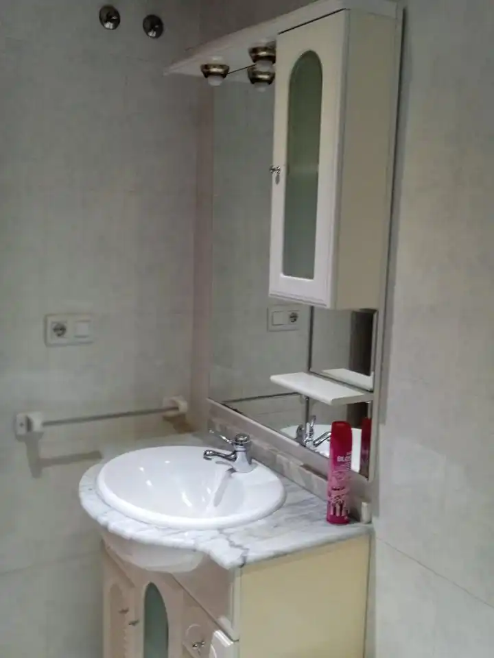 Baño de Planta baja en venta en Santiago de Compostela  con Calefacción, Trastero y Amueblado