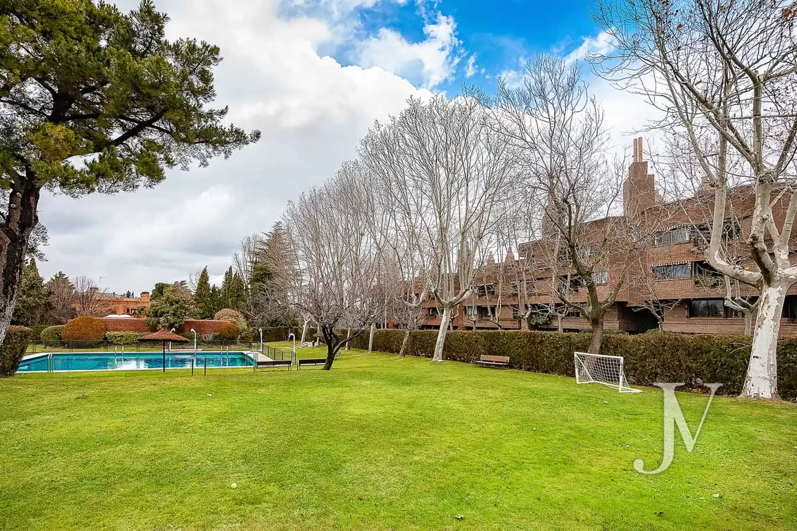 Jardí de Pis en venda en Madrid amb Calefacció, Moblat i Forn