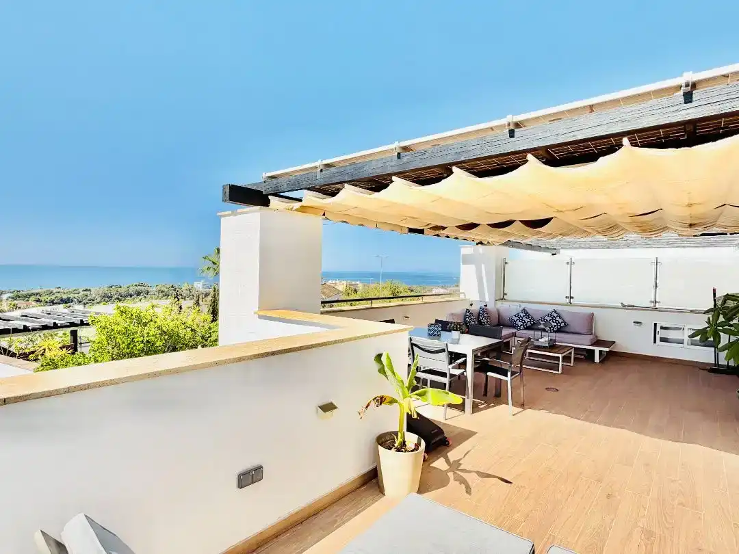 Terraza de Dúplex en venta en Marbella con Aire acondicionado, Terraza y Piscina