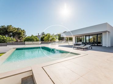 Casa con piscina en venta en La Loma - Las Lomas