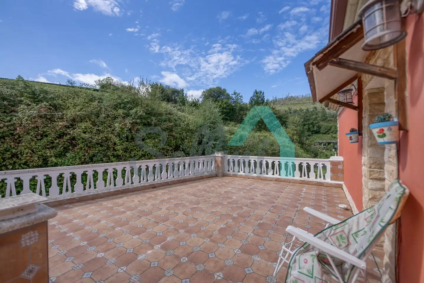 Terrace of Houses for sale in Coaña  with Heating, Terrace and Furnished