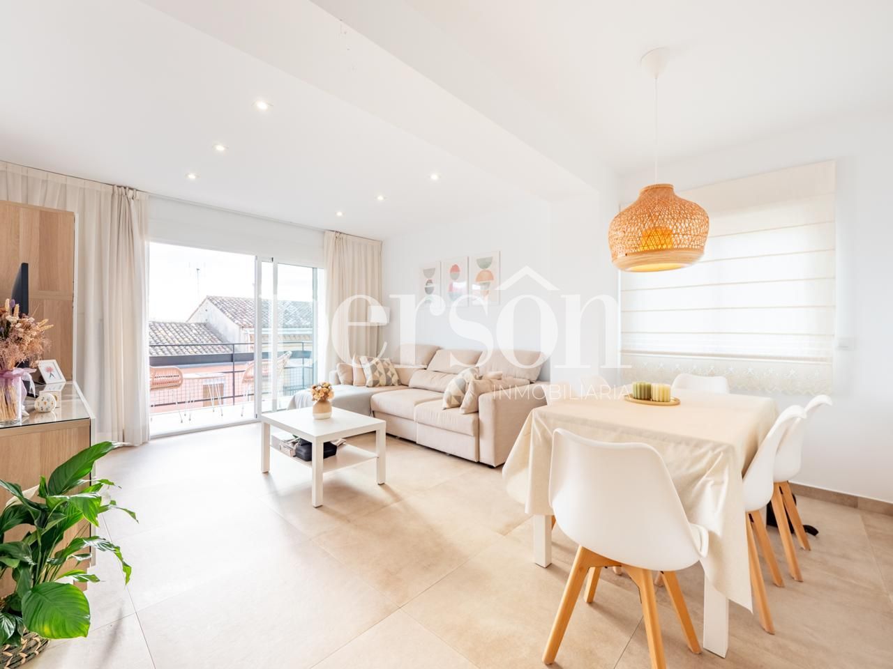 Sala d'estar de Pis en venda en Alginet amb Moblat i Balcó