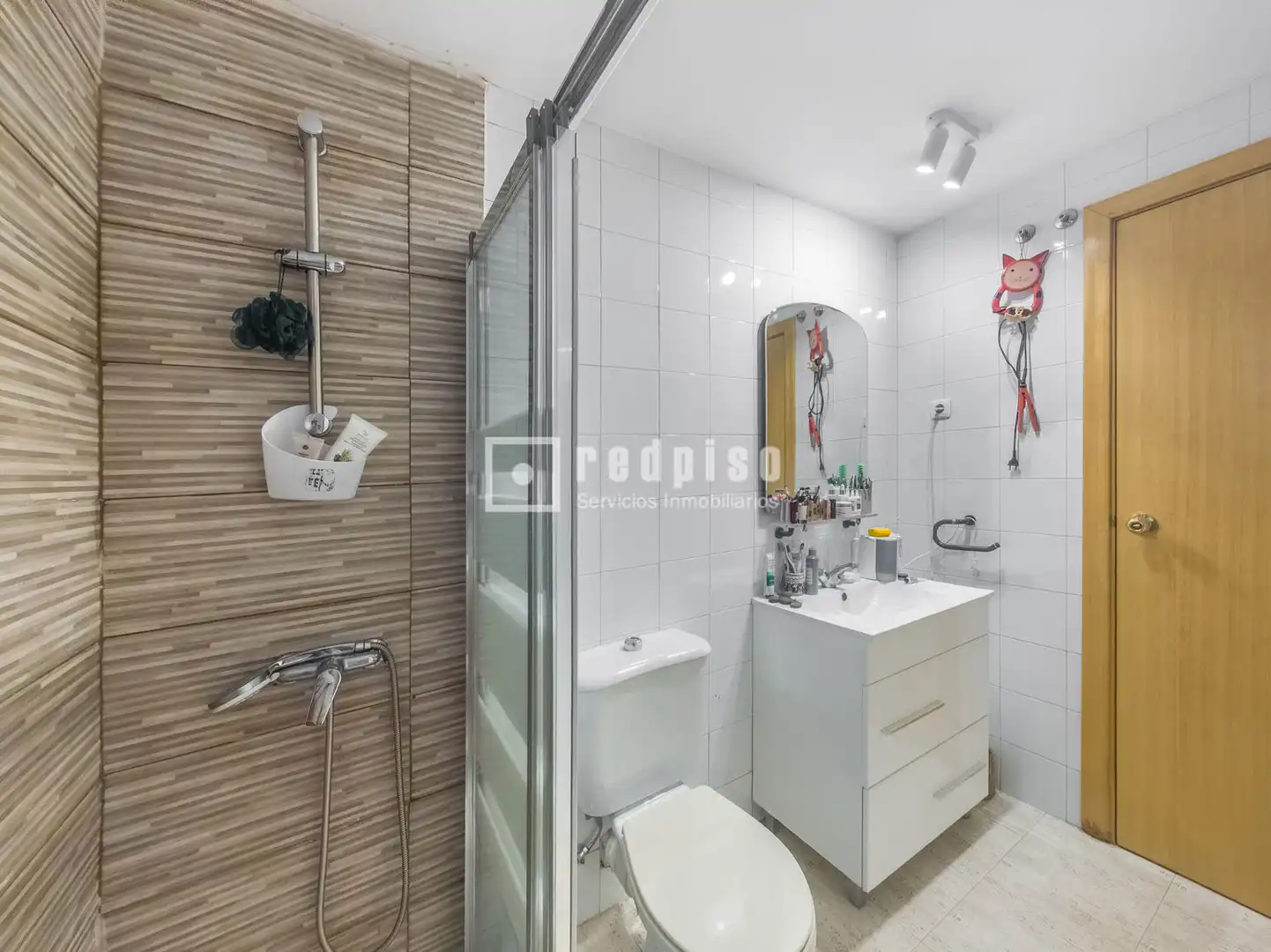 Bathroom of Flat for sale in Madrid  with Air Conditioner, Heating and Private garden