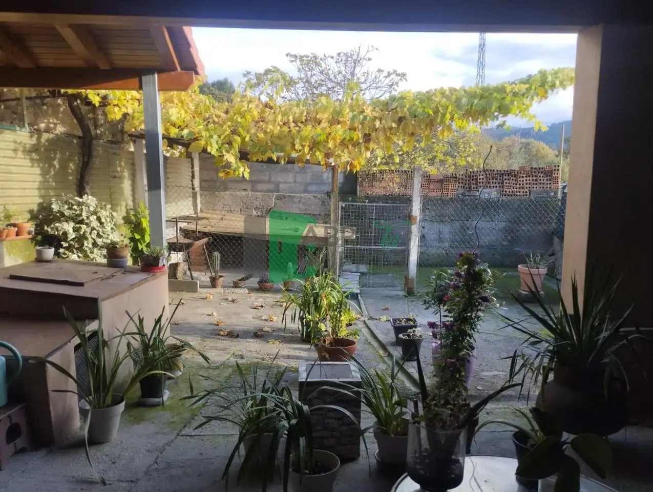Terrassa de Casa o xalet en venda en Ourense Capital  amb Calefacció, Jardí privat i Moblat