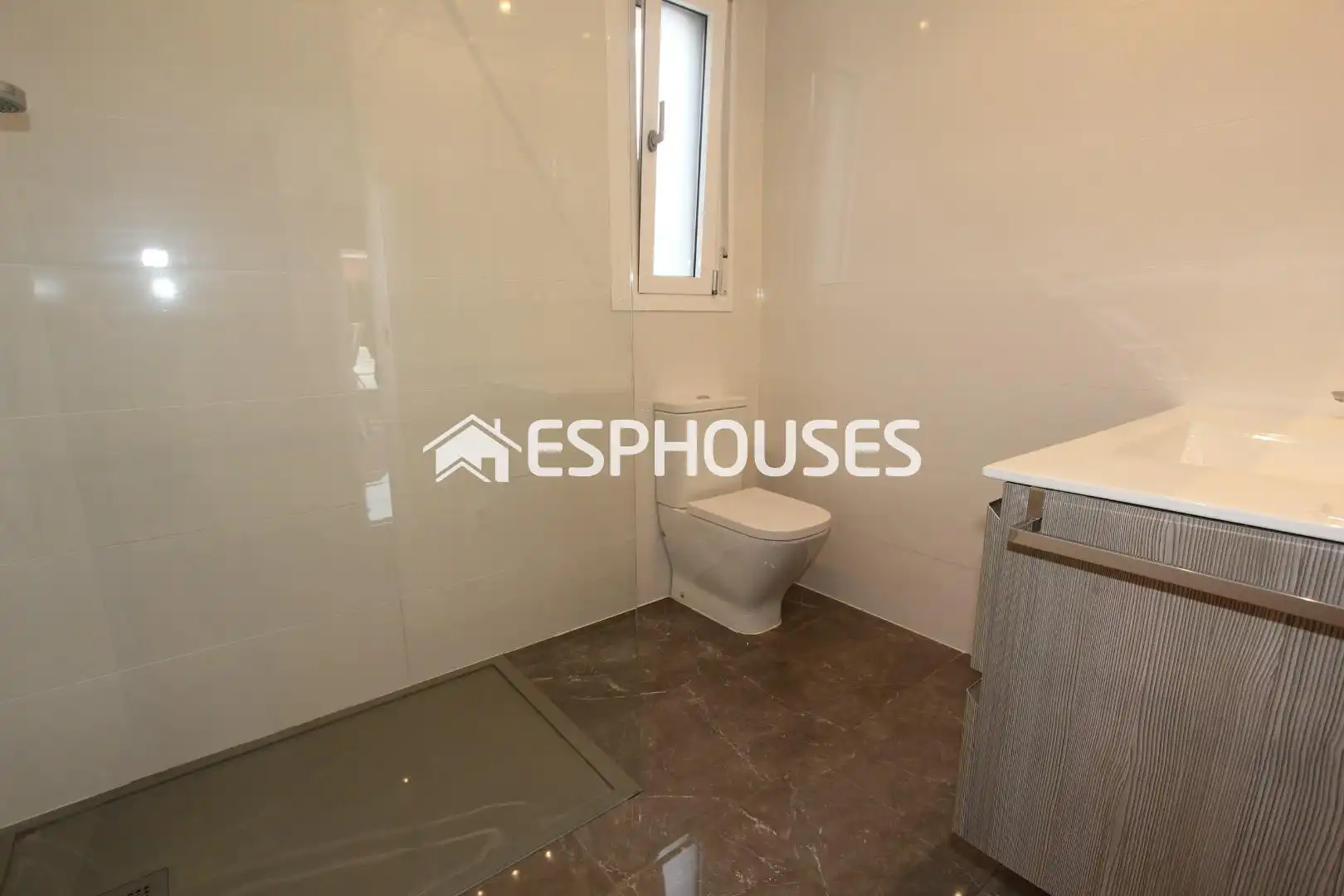 Baño de Casa o chalet en venta en Busot con Aire acondicionado, Calefacción y Terraza