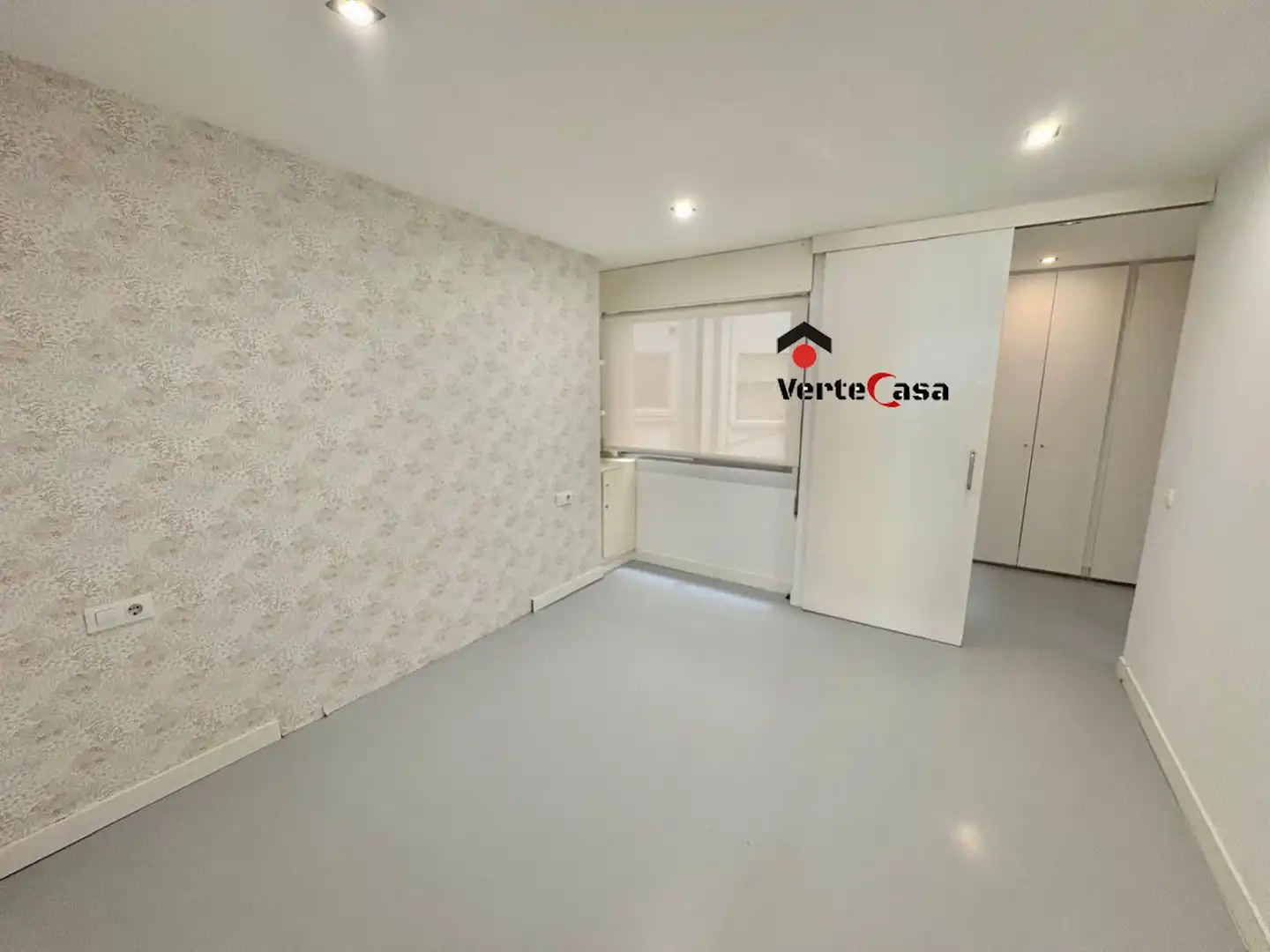 Wohnung zur Miete in Valencia mit Klimaanlage, Heizung und Balkon