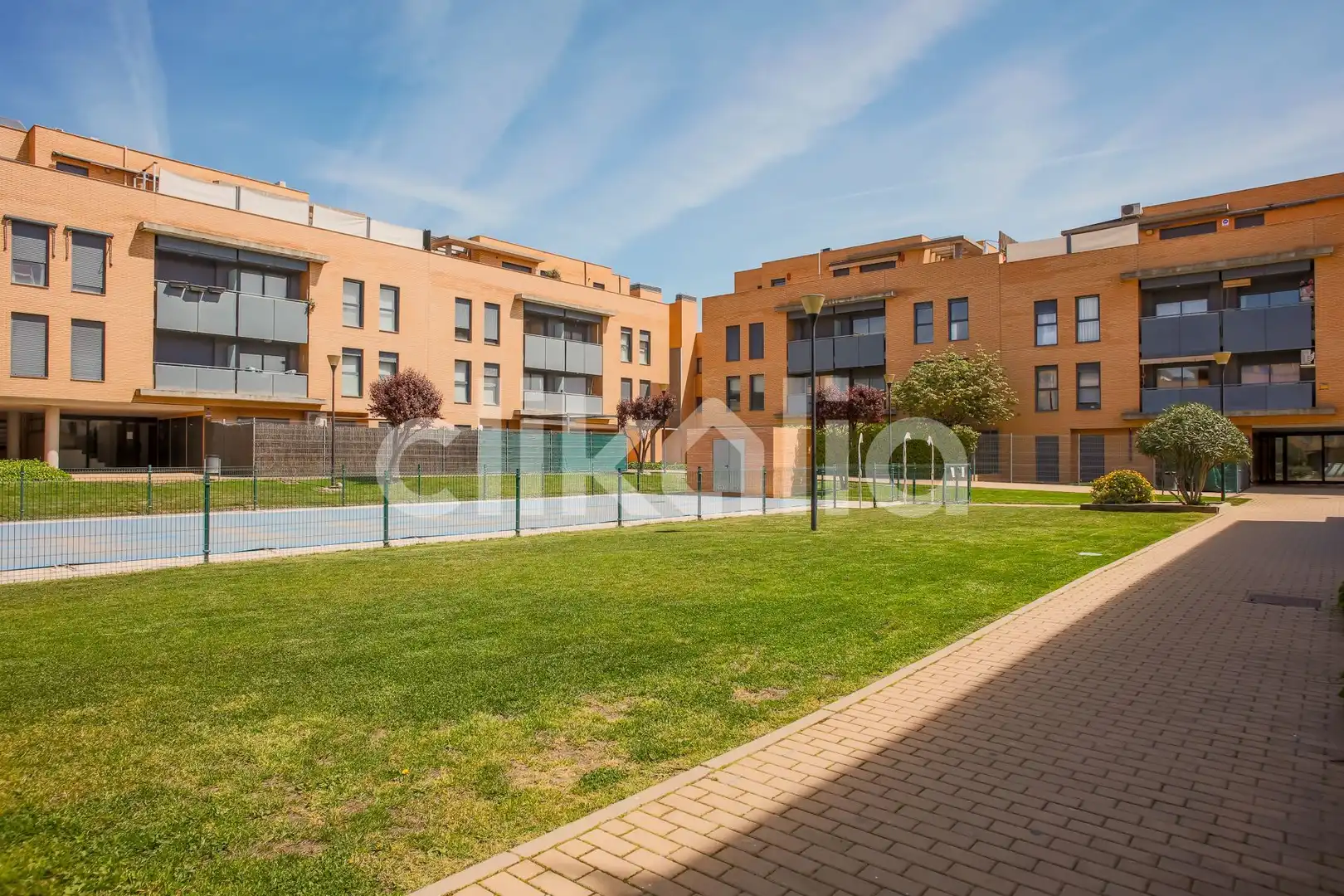 Vista exterior de Pis en venda en Las Rozas de Madrid amb Calefacció, Terrassa i Traster