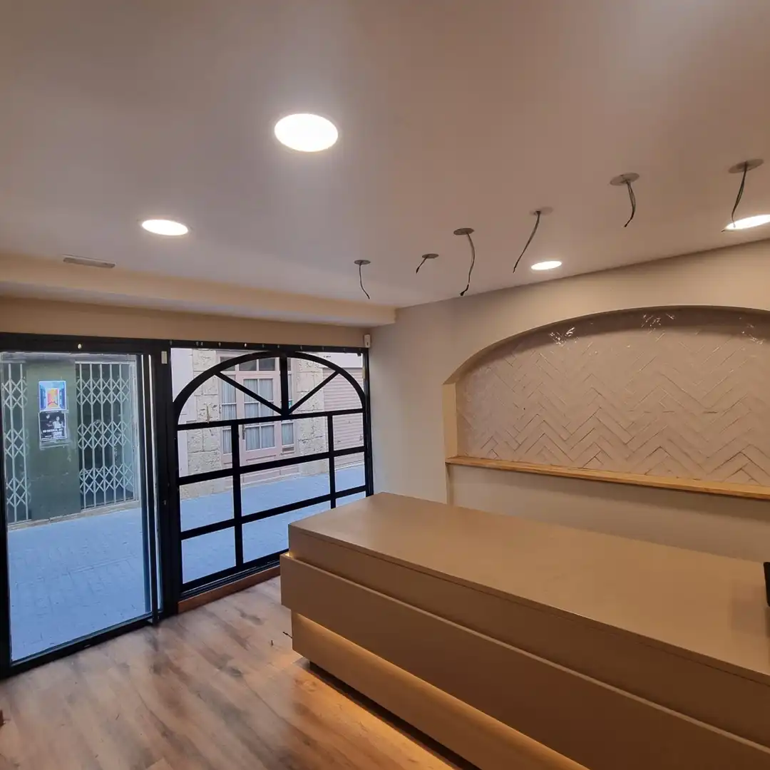 Business premises to rent in Nucli Urbà, imagen 2